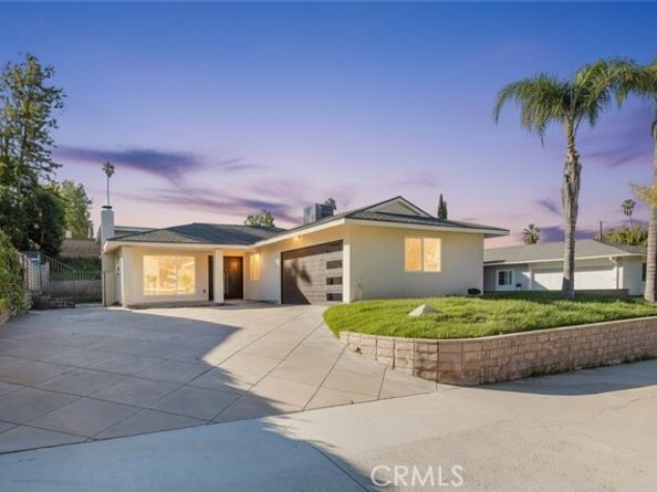 8042 Ellenbogen Street, Sunland (los Angeles) CA 91040