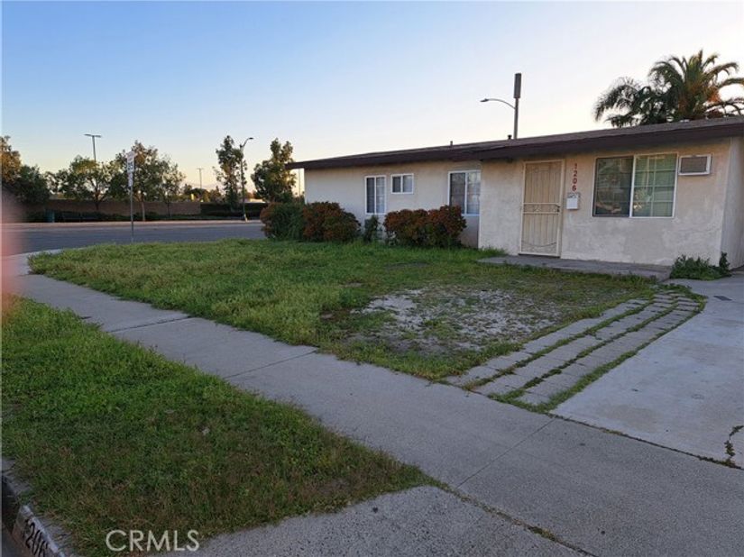 1206 S Palm, Anaheim CA 92805