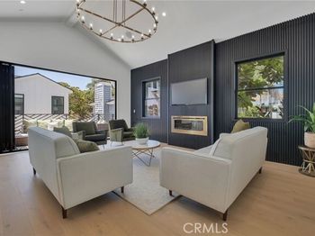 520 N Lucia