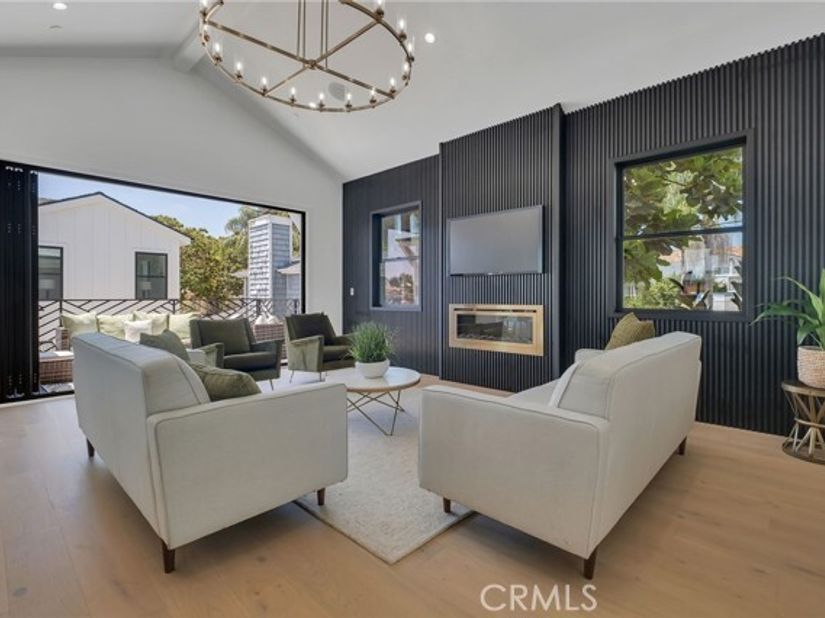 520 N Lucia B, Redondo Beach CA 90277