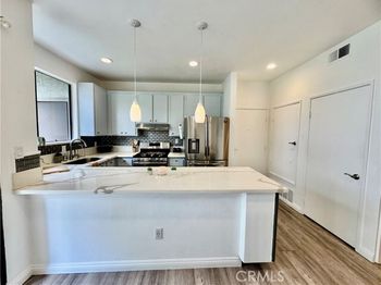 10580 Lakeside Drive