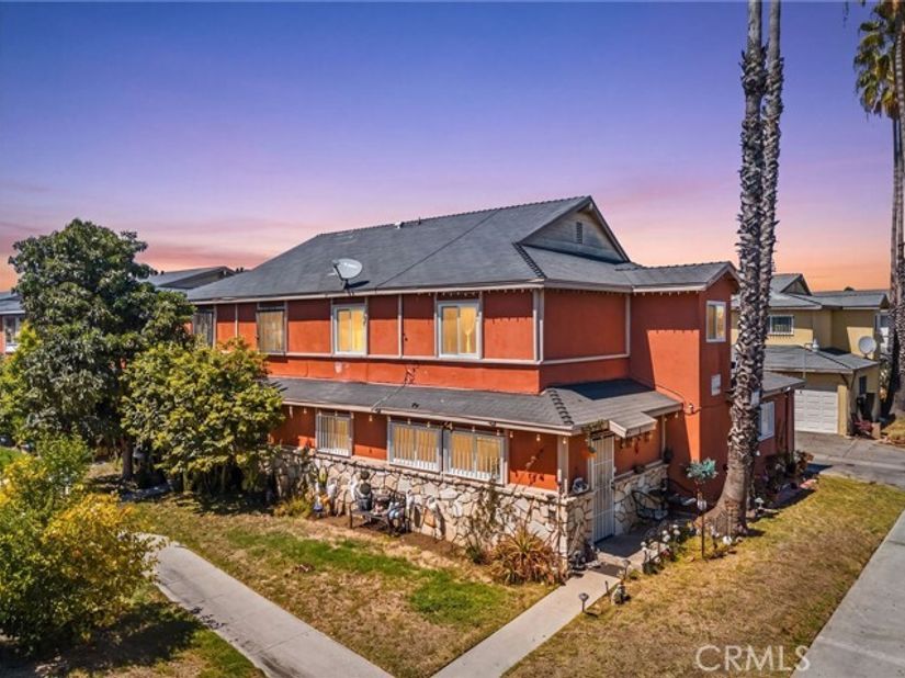 1 Dovecote, Carson CA 90745