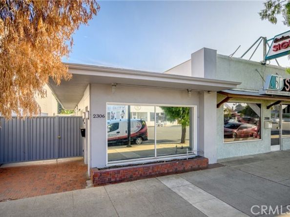 2304 W Burbank Boulevard, Burbank CA 91506