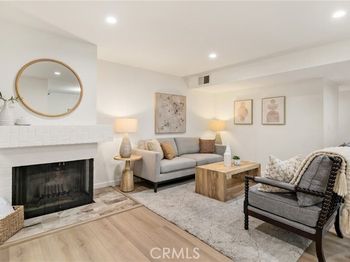 441 E San Jose
