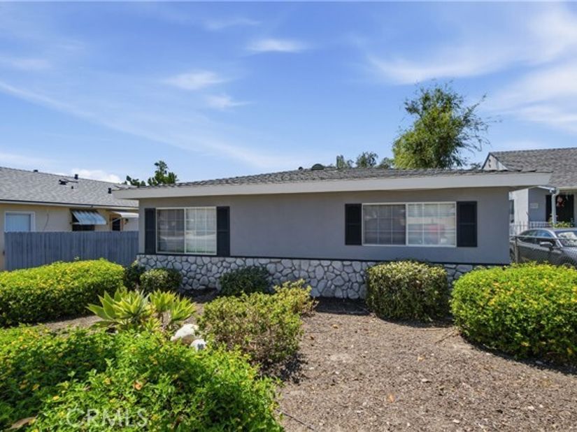 2152 E Washington, Pasadena CA 91104