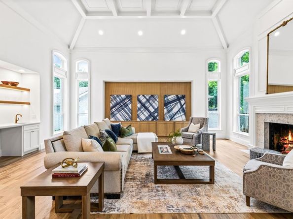 7  Royal Terrace Court , Dallas Texas 75225