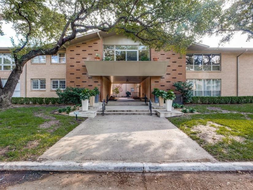 6130 Bandera Avenue D, Dallas, Texas 75225 - For Sale