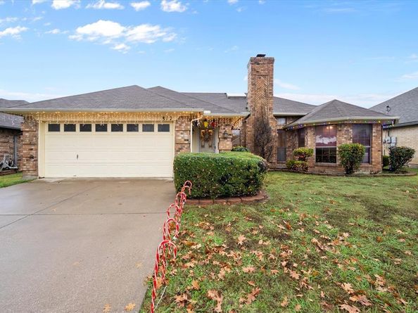 817  Fondren Drive , Arlington Texas 76001