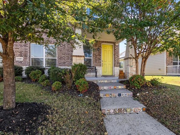 1420  Bull Street , Aubrey Texas 76227