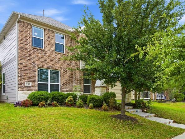 1420  Bull Street , Aubrey Texas 76227