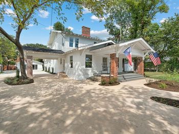 307  Huffhines Street 