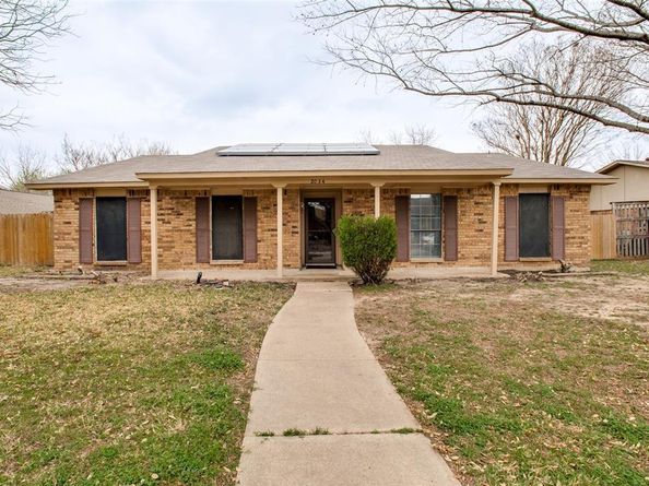 2034  Lewis Trail , Grand Prairie Texas 75052