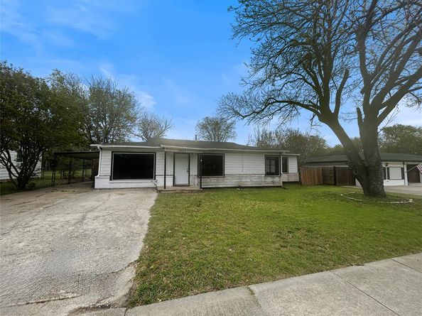1031  Wade Hampton Street , Benbrook Texas 76126