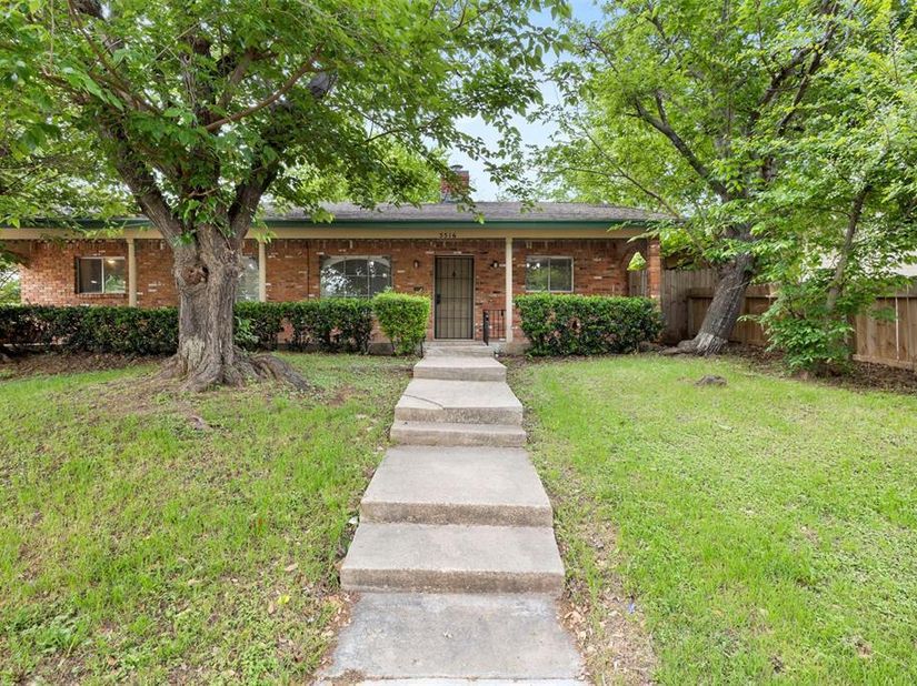5516  Beaty Street , Fort Worth Texas 76112