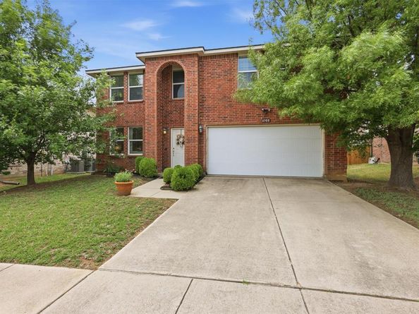 6308  St James Place , Denton Texas 76210