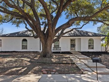 1870  El Paso Street 