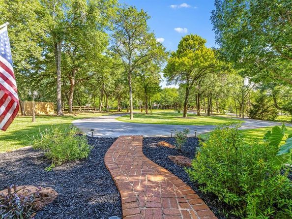 1020  Oak View Drive , Oak Point Texas 75068
