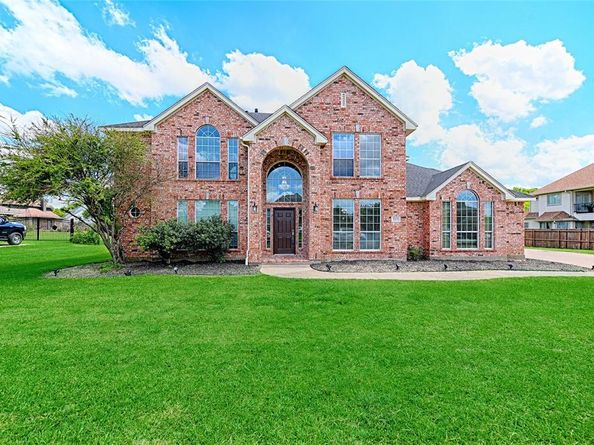 1112  Bentwater Parkway , Grand Prairie Texas 75104