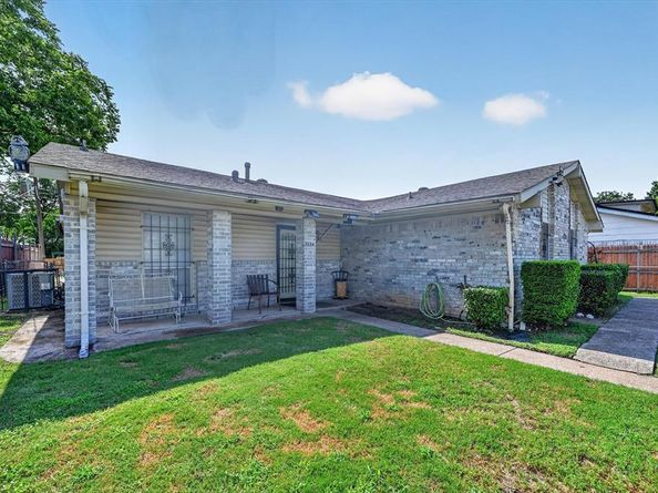 2524 N Saint Augustine Drive , Dallas Texas 75227