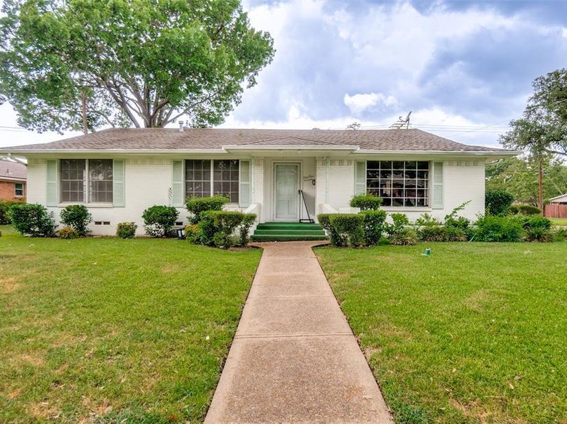 5319  Urban Crest Road , Dallas Texas 75227