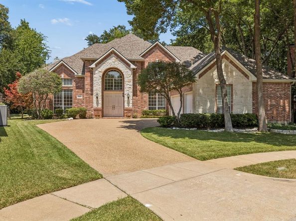 1119  Creekwood Drive , Garland Texas 75044