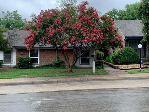 13652  Flagstone Lane , Dallas Texas 75240