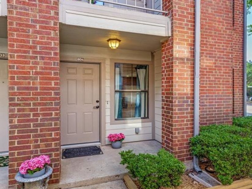 3253  Donnelly Circle  804, Fort Worth Texas 76107