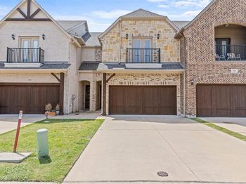 325  Featherstone Trail 