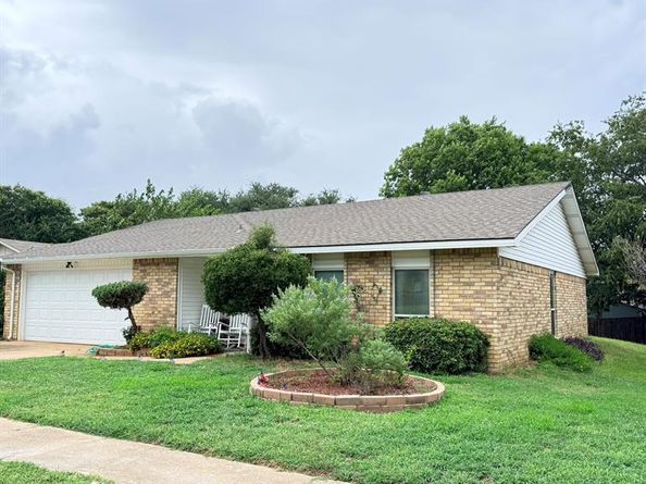 6703  Forestview Drive , Arlington Texas 76016