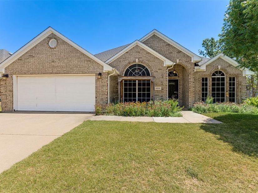 5856  Echo Bluff Drive , Haltom City Texas 76137