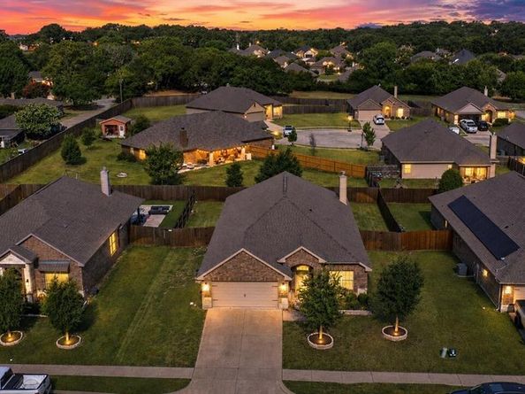 531  Hidden Springs Trail , Azle Texas 76020