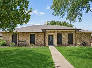 1725  Mayflower Drive 