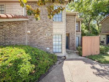883  Waterfall Way 
