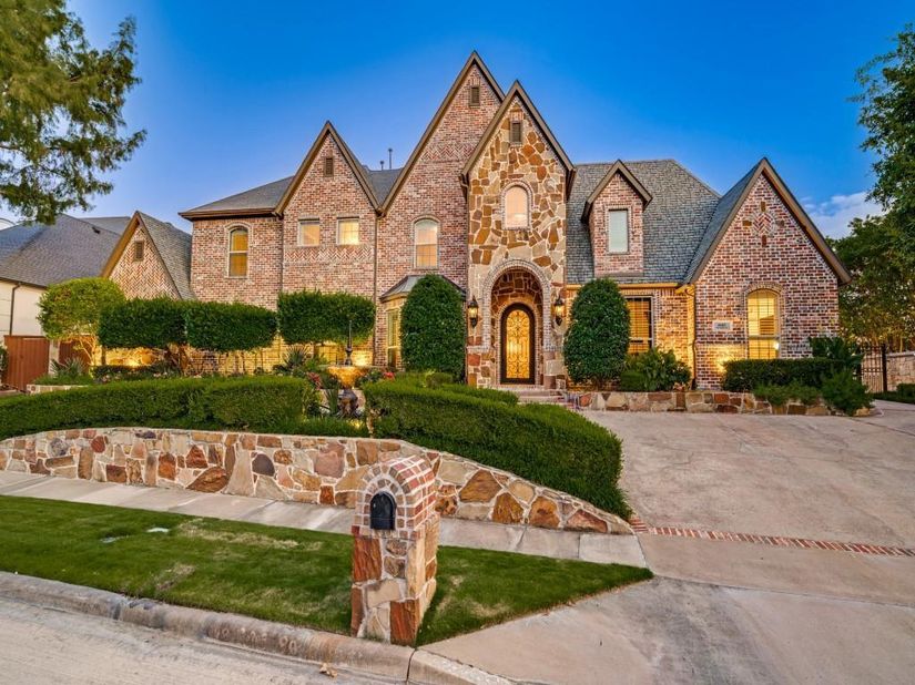 4603  Warwick Lane , Frisco Texas 75034