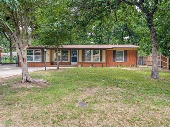 1305 W Lavender Lane 