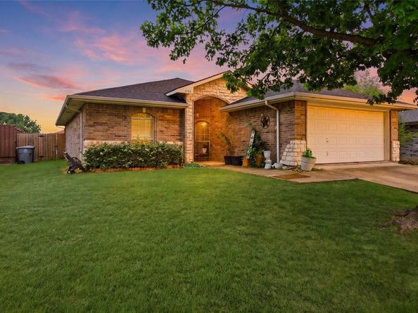 1648  Tampa Bay Drive , Dallas Texas 75217