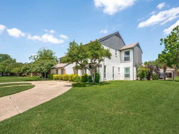 7711  Turnberry Lane , Dallas Texas 75248