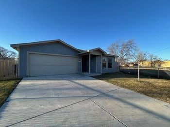 1208 E Daggett Avenue 