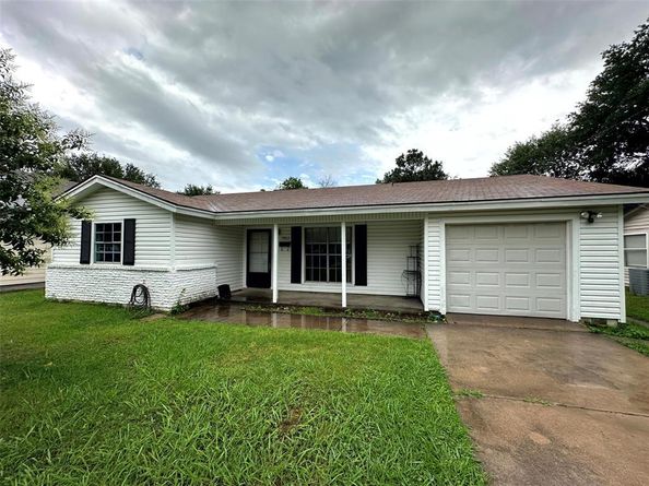 1902  Morgan Street , Irving Texas 75062