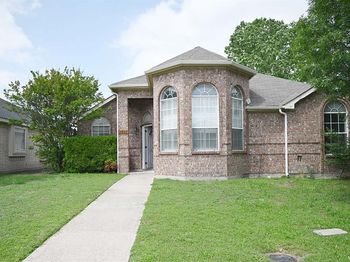 1511  Oak Tree Road 