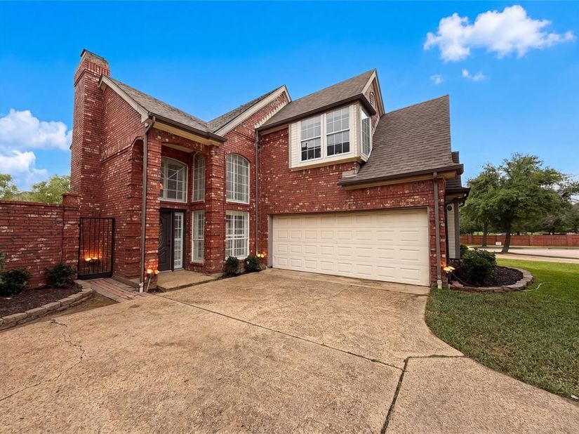 7707  Windmere Court , Irving Texas 75063