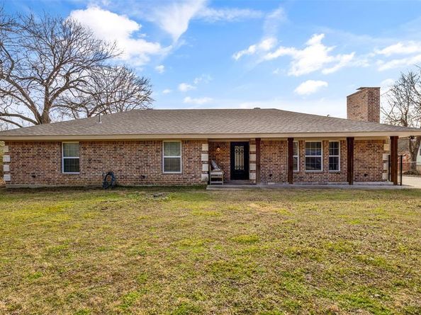 2002 W Bear Creek Road , Cedar Hill Texas 75104