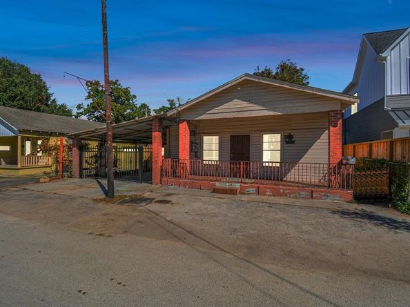 2705 & 2707 S Fox Street , Houston Texas 77003