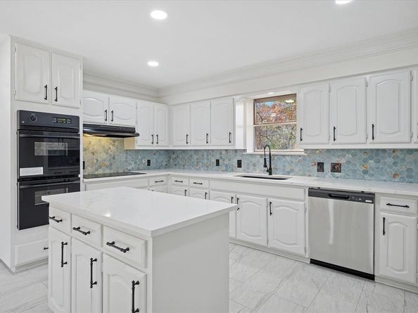 62  Legend Road , Benbrook Texas 76132