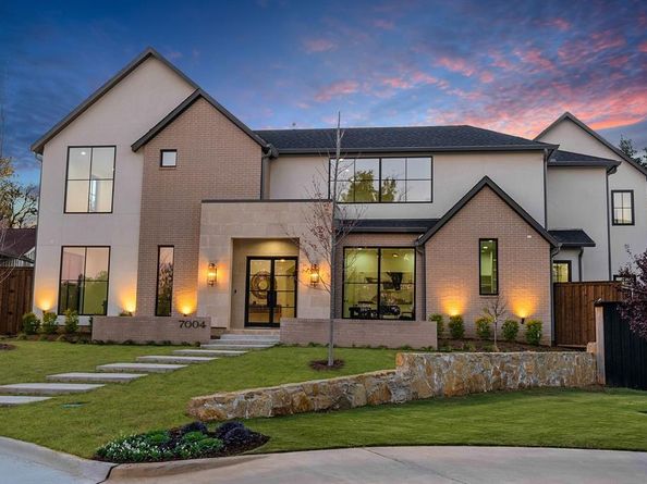 7004  Irongate Lane , Dallas Texas 75214