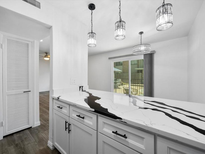 4011  Cole Avenue  111, Dallas Texas 75204