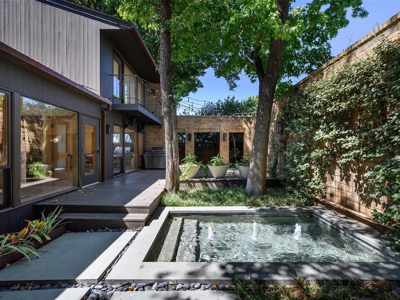 12  Royal Way , Dallas Texas 75229