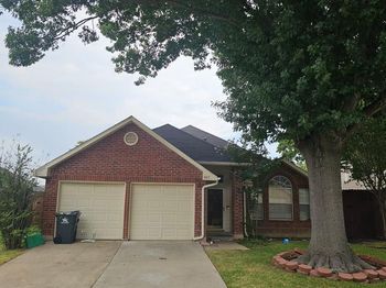 827  Quail Brook Drive 