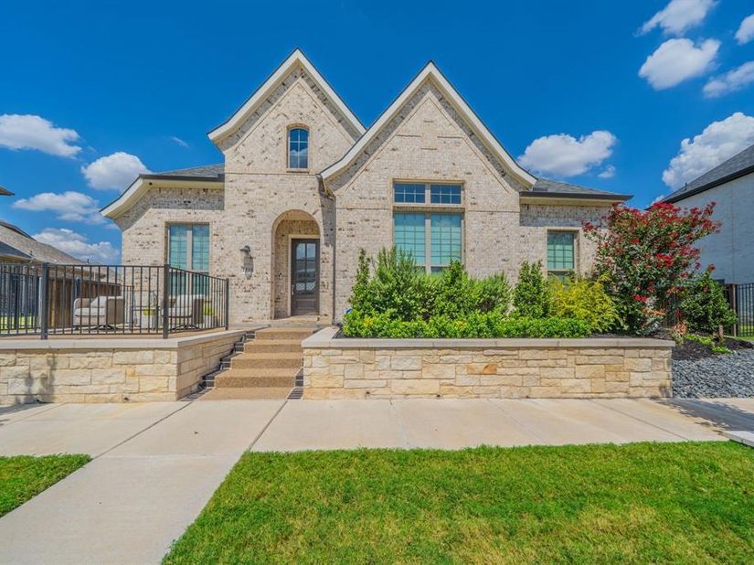 1518  Viridian Park Lane , Arlington Texas 76005