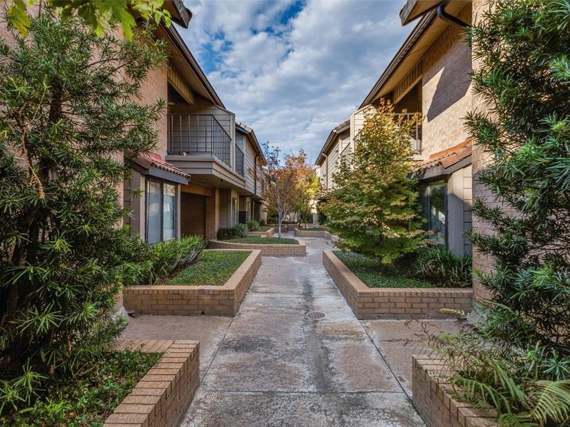 3801  Gilbert Avenue  M, Dallas Texas 75219